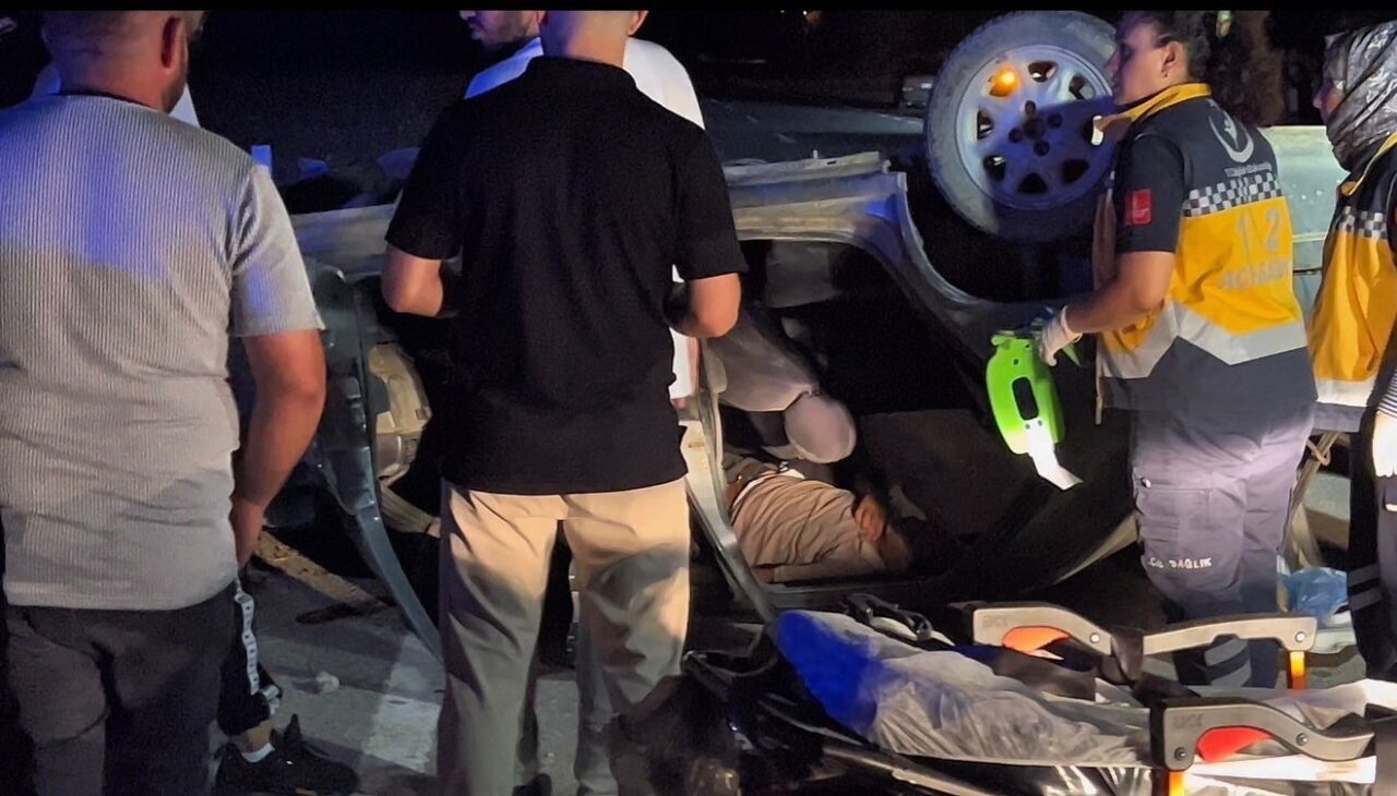 Sakarya’nın Kaynarca ilçesi D014 Karayolu’nda sürücüsünün kontrolünden çıkan otomobil, takla