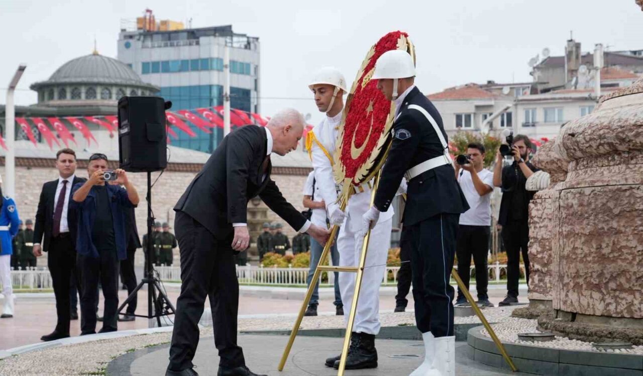 30 Ağustos Zafer Bayramı’nın 103’üncü yıl dönümünde Taksim Meydanı’nda bulunan