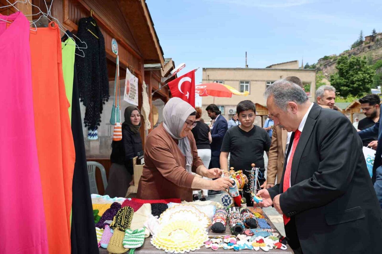 Talas Belediyesi’nin kadın girişimcilere destek amacıyla Maharetli Eller Kadın Girişimi