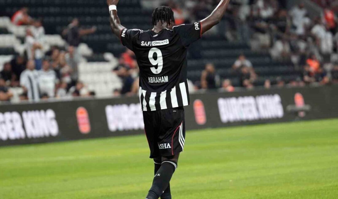 Beşiktaş’ın İngiliz golcüsü Tammy Abraham, St. Patrick’s karşısında fileleri havalandırarak