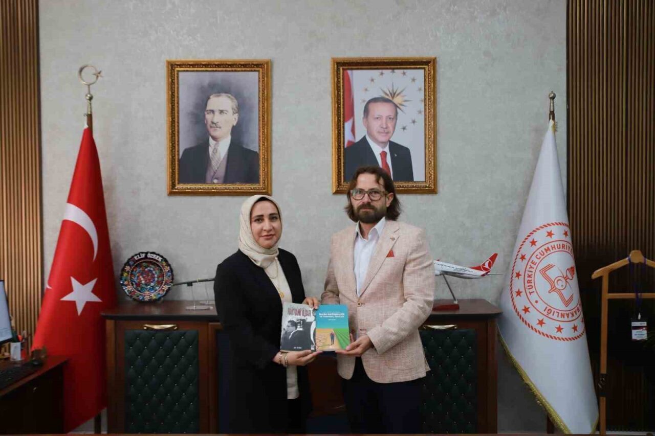 Tarih Öğretmeni ve Afet Yönetimi Uzmanı Arif Öztürk; yayımladığı eserleri