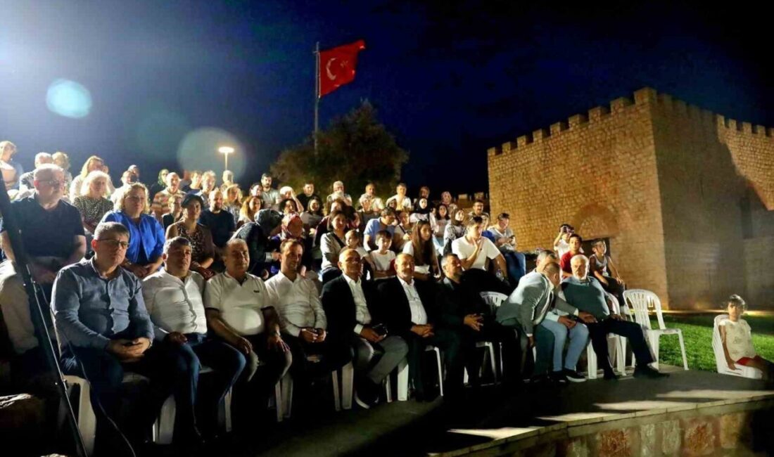 Hereke Kalesi’nin büyüleyici atmosferinde düzenlenen konser, seçkin eserlerle izleyicilere nostalji