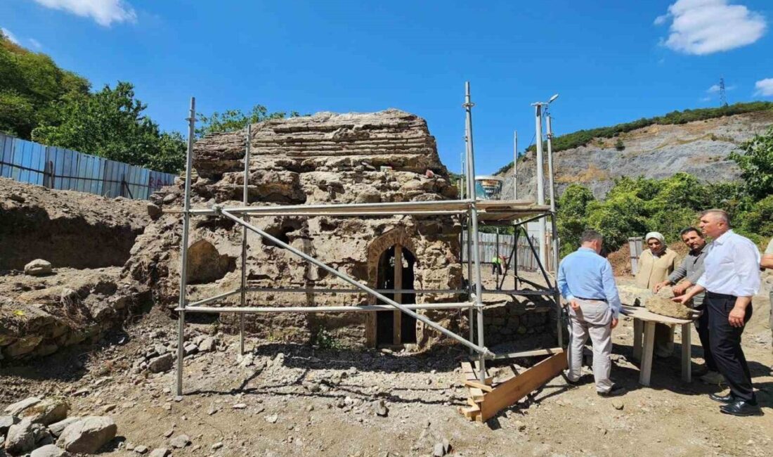 Gölcük’te bulunan ve Osmanlı döneminden günümüze ulaşan hamamın restorasyon çalışmaları