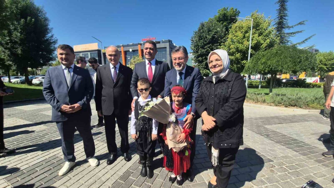 DÜZCE(İHA) – Tarım ve Orman Bakanı İbrahim Yumaklı, ziyaret ve