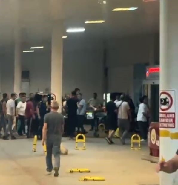 Muğla’nın Yatağan ilçesi Hacıbayramlar Mahallesi yakınlarında tarlaya acil iniş yapan