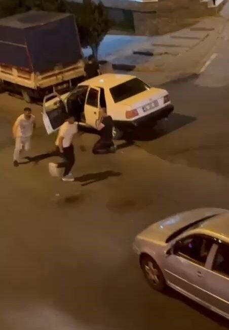 İstanbul Esenyurt’ta iki şahıs arasında bilinmeyen bir nedenle başlayan tartışma,