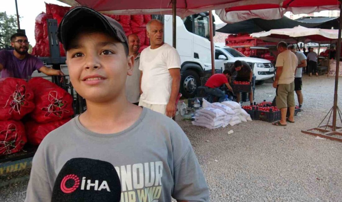 Adana’nın Kozan ilçesinde biber salçası sezonunun açılmasıyla birlikte yoğunluk da