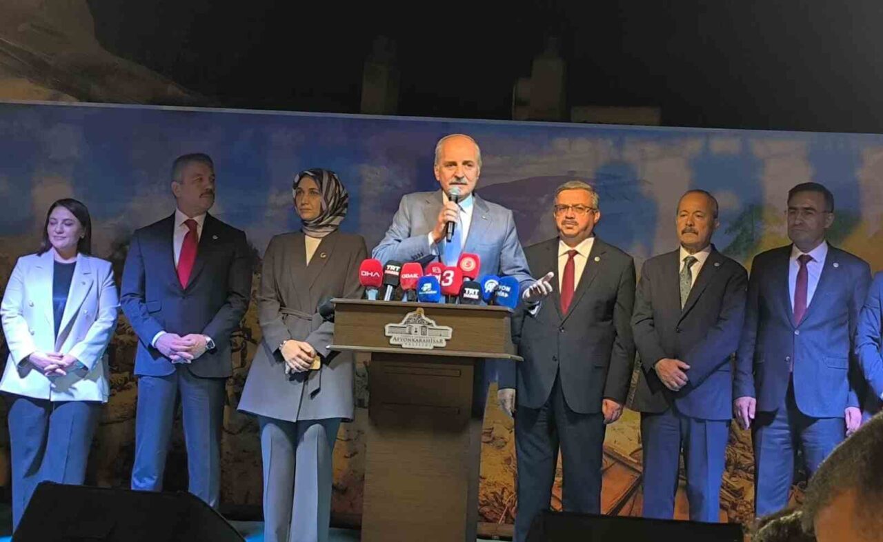 Afyonkarahisar’da Zafer Haftası kutlamalarına katılan Türkiye Büyük Millet Meclisi (TBMM)