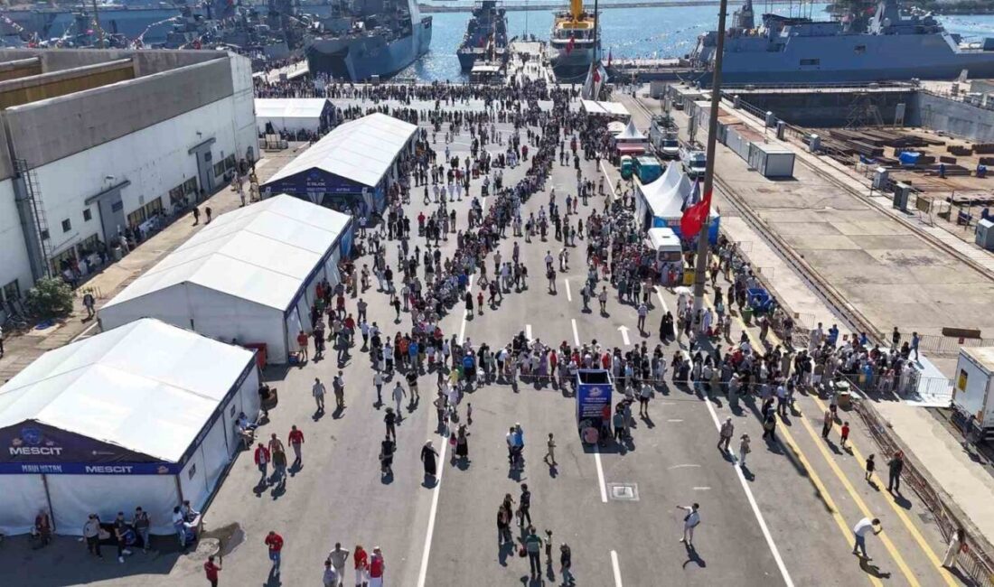 TEKNOFEST Mavi Vatan kapsamında sergilenen Türkiye’nin en büyük savaş gemisi