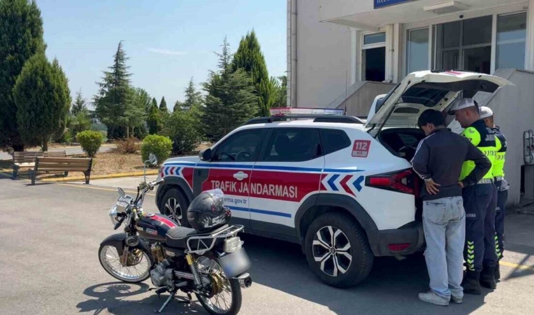 Sakarya’da motosikletiyle D-650 karayolunda adeta ölümle dans eden 18 yaşındaki