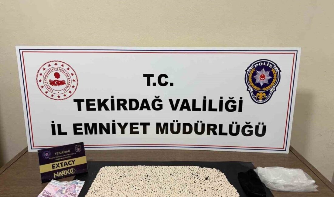 Tekirdağ’ın Çorlu ilçesinde düzenlenen uyuşturucu operasyonunda, sentetik ecza maddesi sattığı