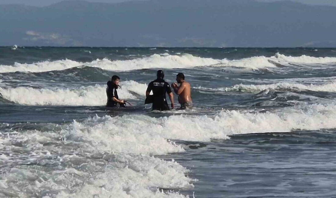 Tekirdağ’ın Süleymanpaşa ilçesine bağlı Kumbağ Mahallesi’nde Valiliğin fırtına nedeniyle getirdiği