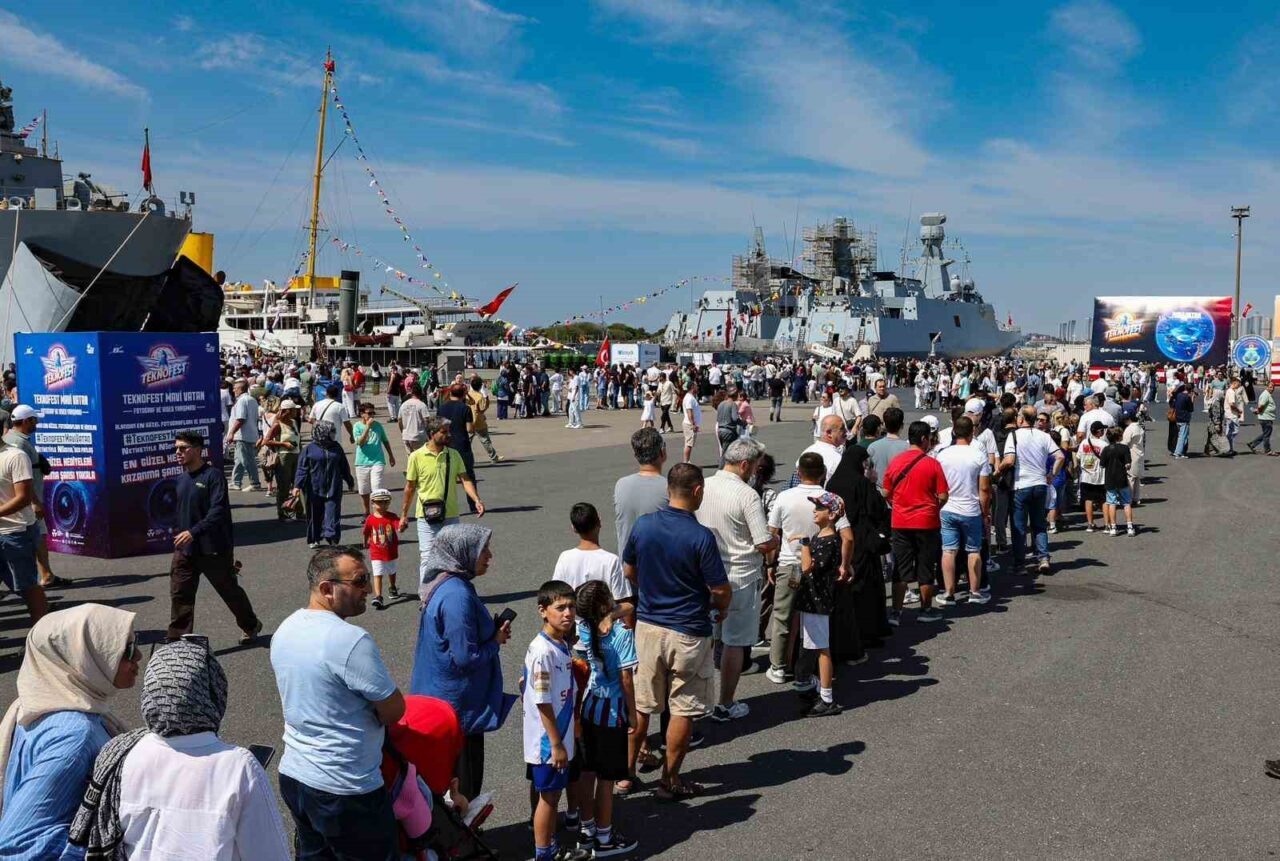 İstanbul Tersanesi Komutanlığı’nda düzenlenen TEKNOFEST Mavi Vatan sona erdi. Etkinliğin