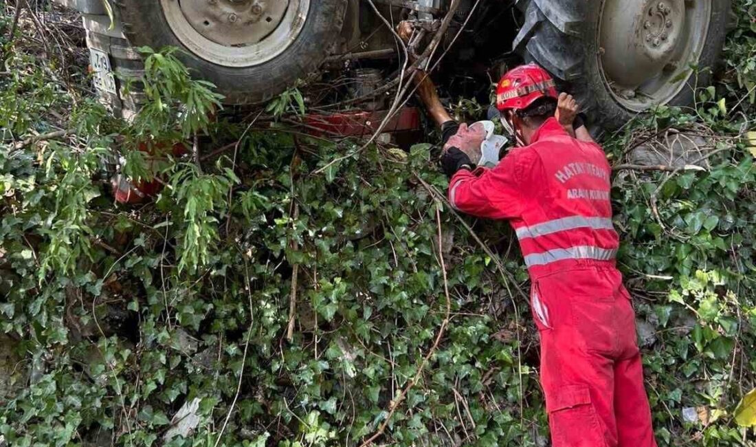 Hatay’da devrilerek ters dönen traktörün sürücüsü yaralandı. Yaralı sürücüyü traktörün