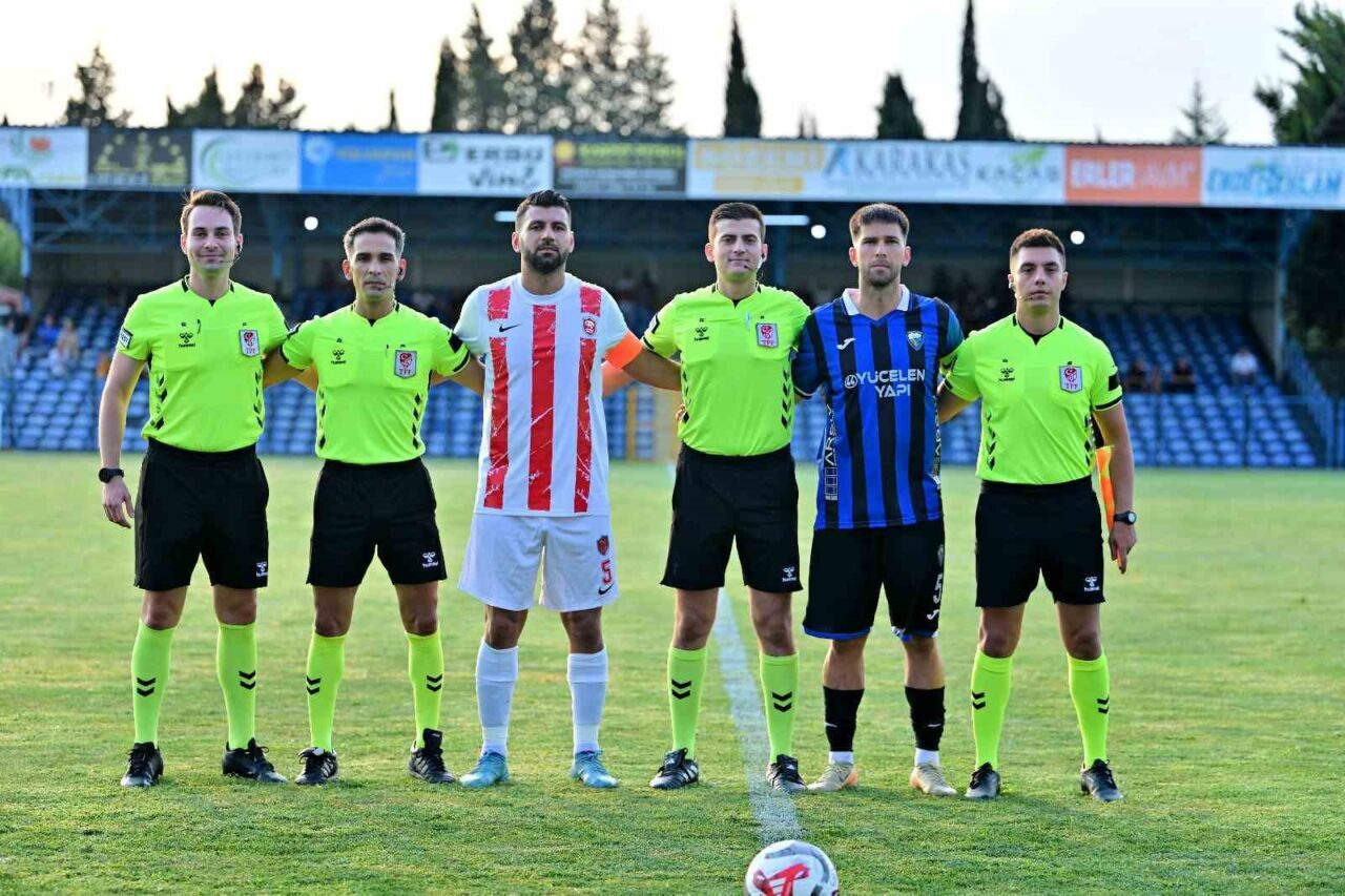 TFF 2. Lig Beyaz Grup 1. hafta mücadelesinde Karacabey Belediyespor,