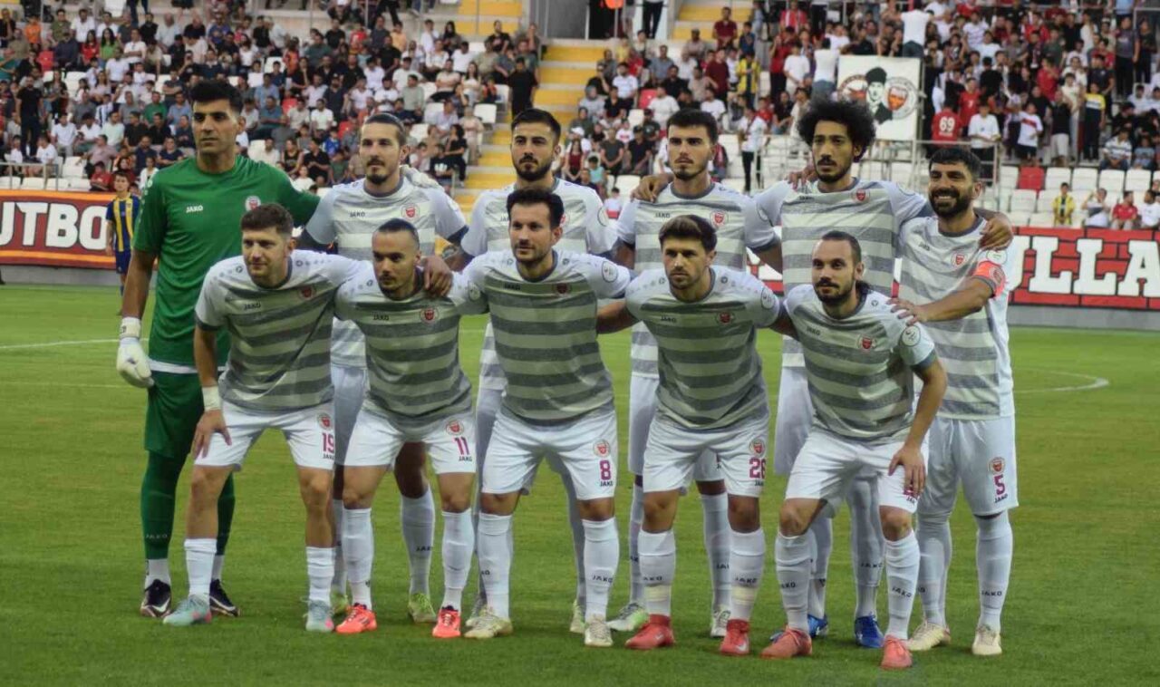 TFF 2. Lig Beyaz Grup 1. hafta mücadelesinde Karaman Futbol