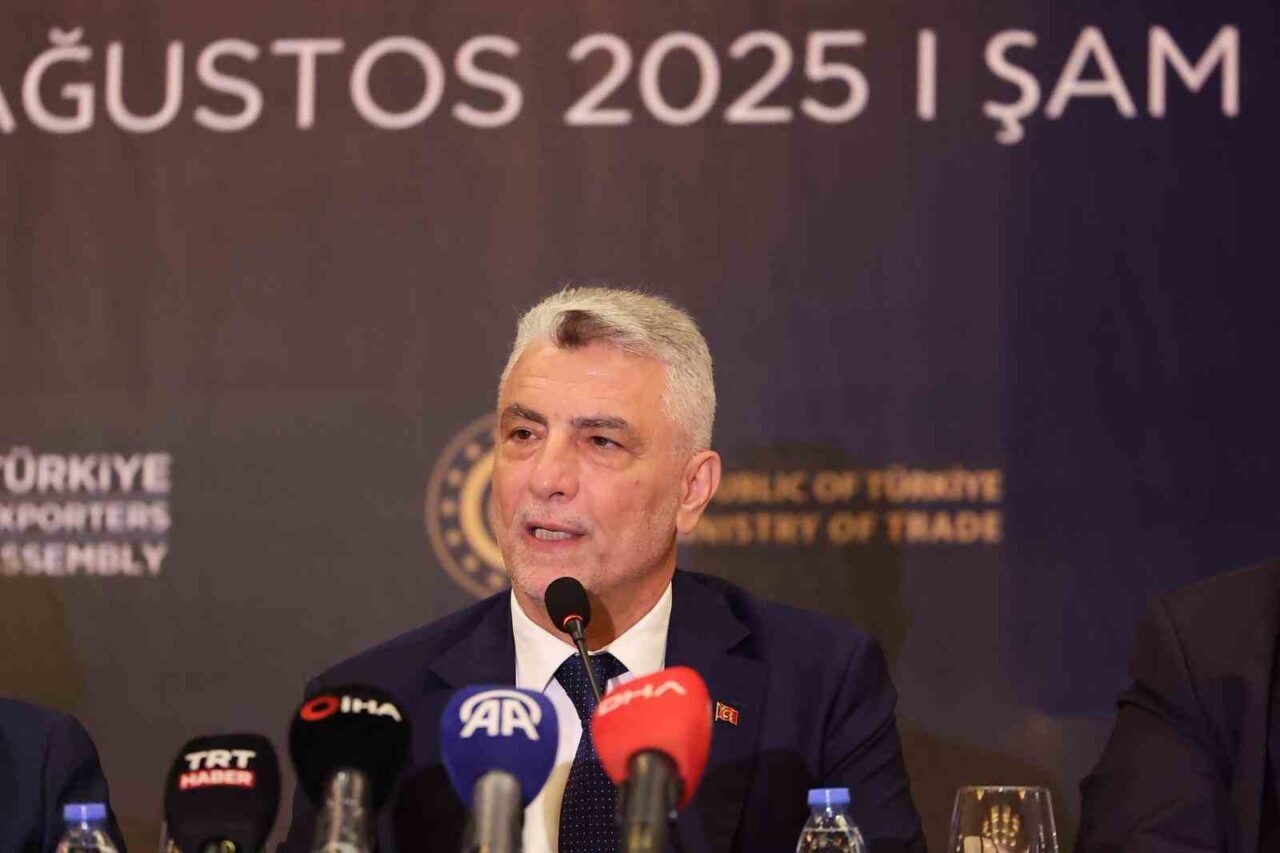 Ticaret Bakanı Ömer Bolat, “Yarından itibaren inşallah iki gümrük kapısında