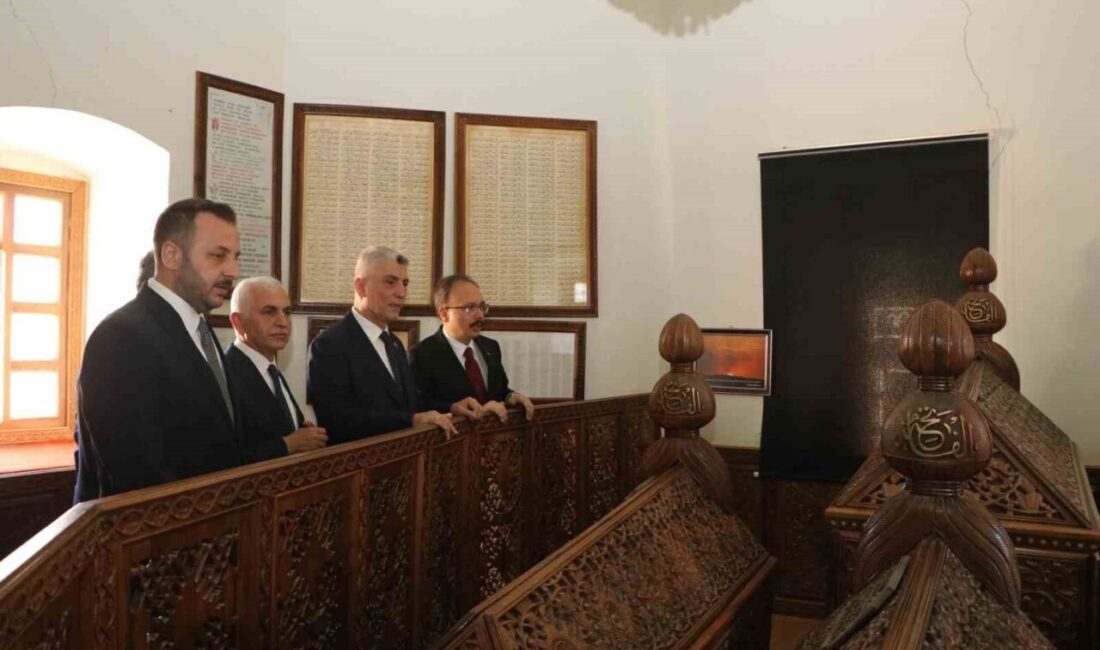 Ticaret Bakanı Ömer Bolat, Siirt programı kapsamında İsmail Fakirullah Hazretleri