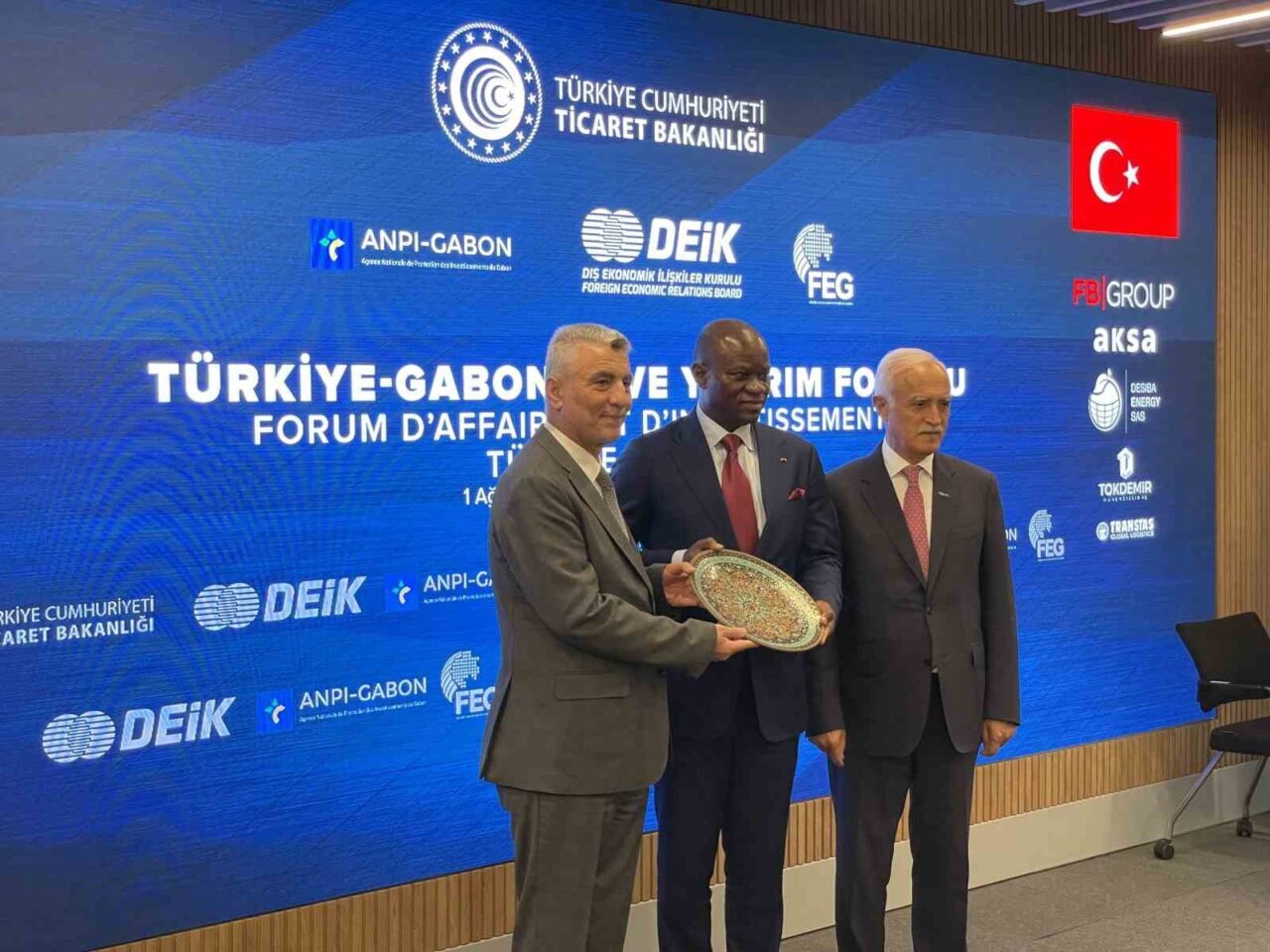 Ticaret Bakanı Ömer Bolat, Türkiye ile Gabon arasında savunma ve