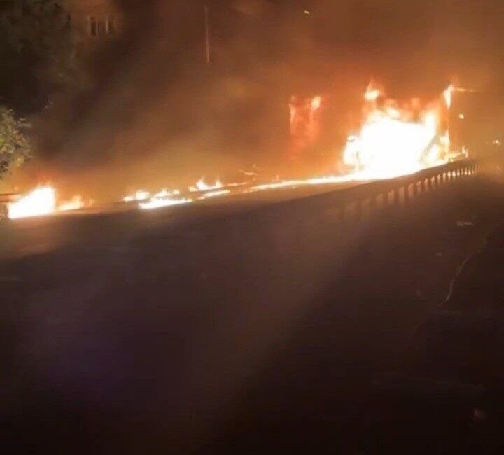 Giresun’un Tirebolu ilçesinde seyir halindeki bir tırda yangın çıktı. Giresun’un