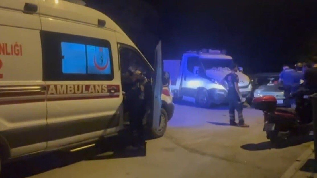 Erzincan’da Tofaş marka otomobil ile Iveco marka kamyonetin çarpışması sonucu