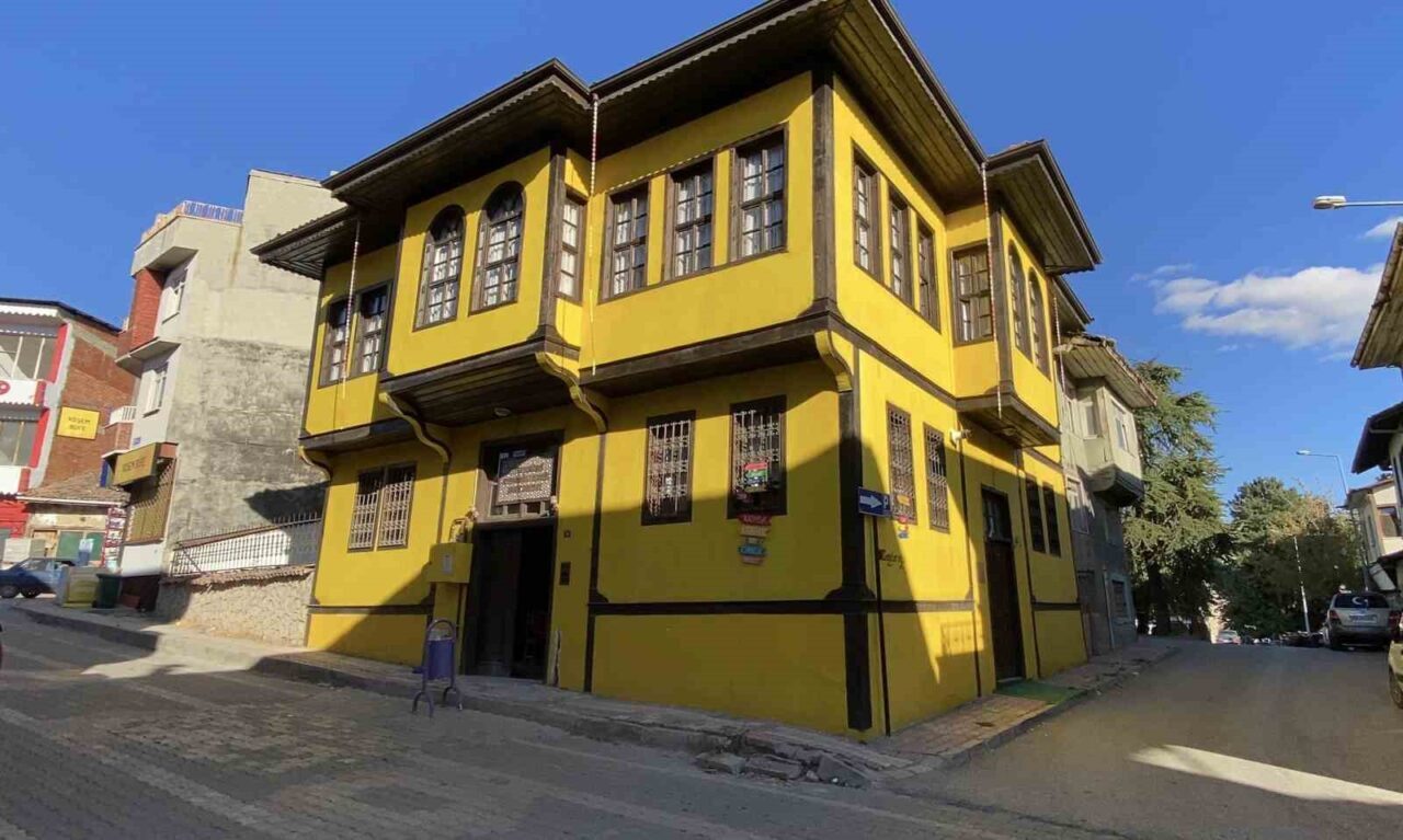 Tokat’ın Zile ilçesindeki tarihi Gaydaroğolu Konağı kadınlar için oyun sohbet