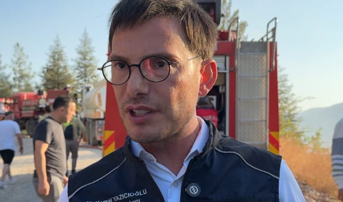 Tokat’ta otluk alanda çıkan ve ağaçlık alana sıçrayan yangın, ekiplerin