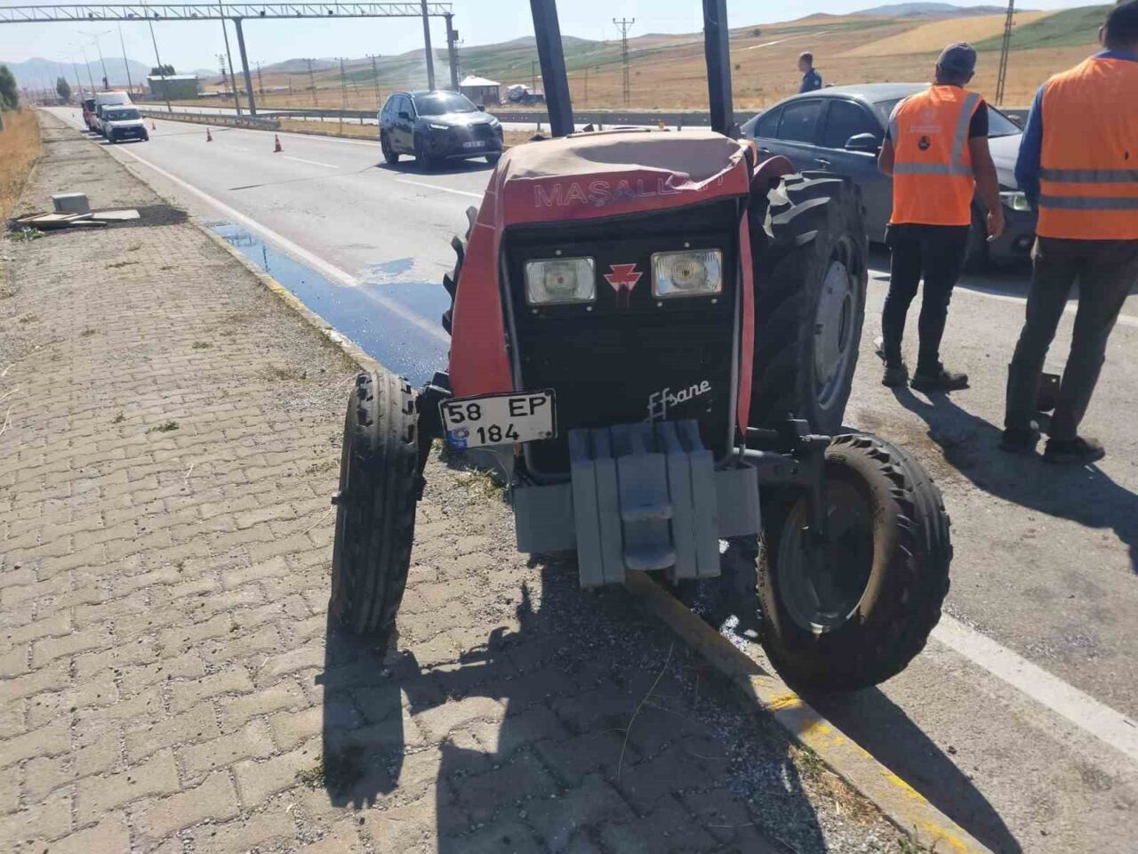 Sivas’ın İmranlı ilçesinde meydana kazada 3 kişi yaralandı. Edinilen bilgiye