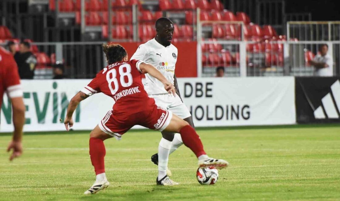 Trendyol 1. Lig 2025-2026 sezonunun açılış maçında Ümraniyespor, konuk ettiği