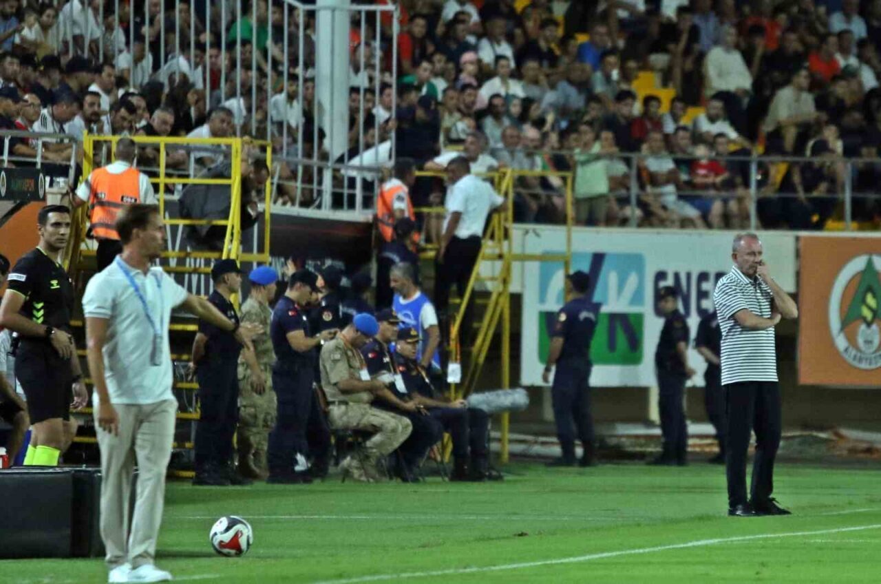 Trendyol Süper Lig’in 4. haftasında Corendo Alanyaspor, sahasında Beşiktaş ile