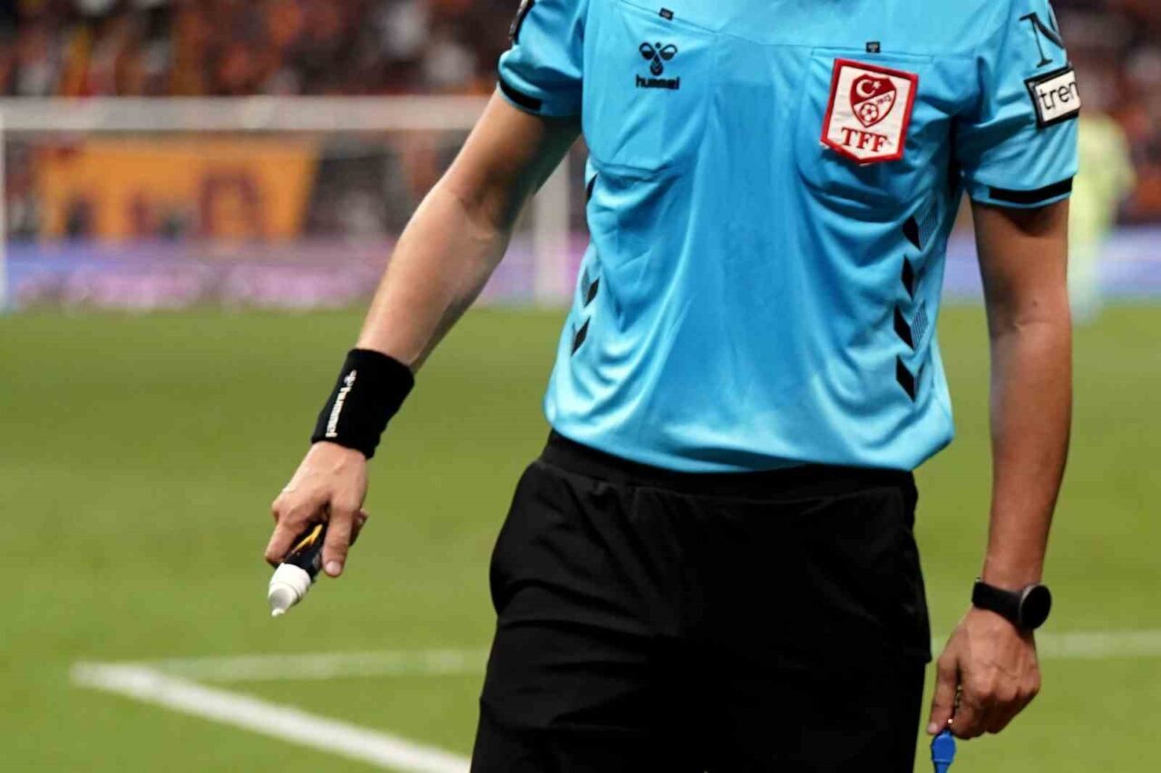 Trendyol Süper Lig’in ilk haftasında oynanacak maçlarda düdük çalacak hakemler
