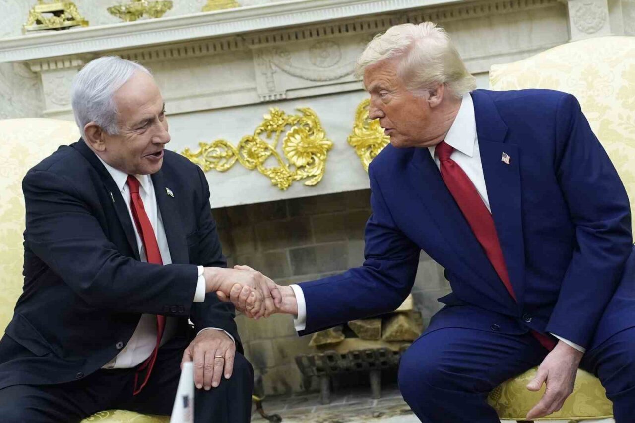 ABD Başkanı Donald Trump, İsrail Başbakanı Binyamin Netanyahu’yu “savaş kahramanı”