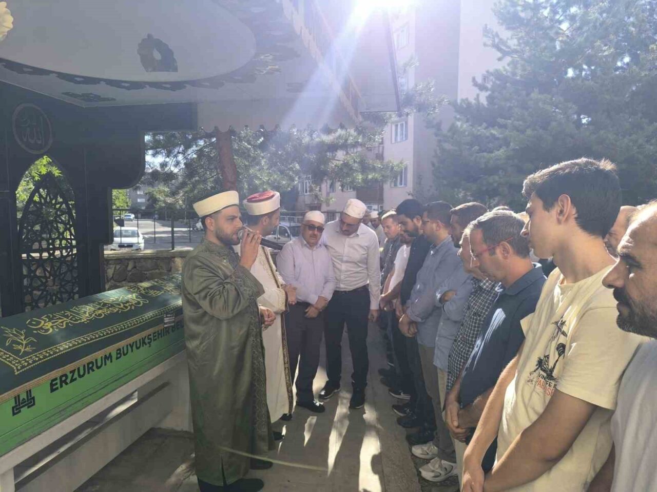 Erzurum’da Palandöken İlçe Müftülüğü’ne bağlı Hacı Ahmet Baba Camii’nde görev