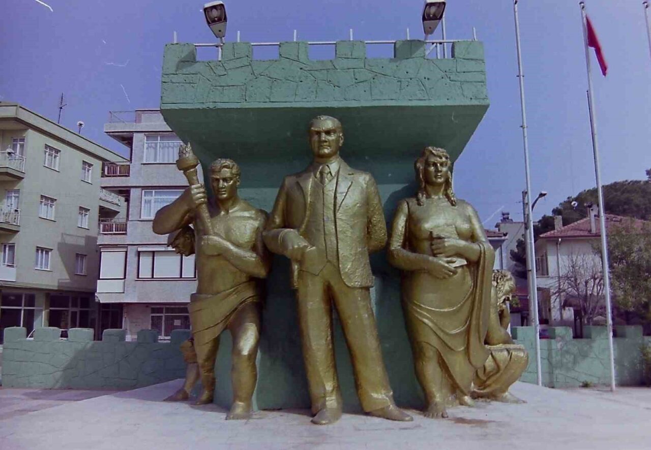 Turgutlu Belediyesi tarafından hazırlanan Turgutlu Tarihi Belgeselinin yeni bölümü YouTube