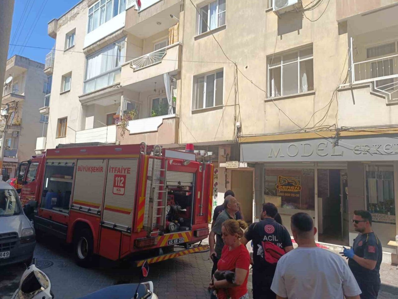 Manisa’nın Turgutlu ilçesinde bir evde çıkan yangın maddi hasara neden
