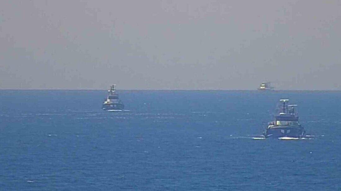 Aydın’ın Didim ilçesi açıklarındaki uluslararası sularda avlanan Türk balıkçı tekneleri,