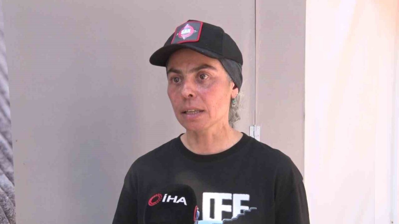 Türk kadın dağcı Esin Handal, 8 bin 611 metre yüksekliğiyle