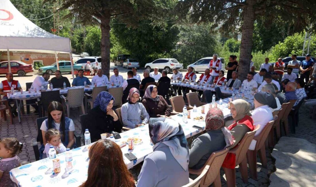 Yahyalı’da Türk Kızılay Yahyalı Gönüllü Merkezi düzenlenen törenle hizmete girdi.