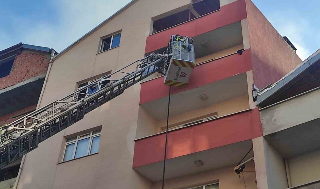 Sinop’un Türkeli ilçesinde bir apartman dairesinde çıkan yangın, itfaiye ekiplerinin