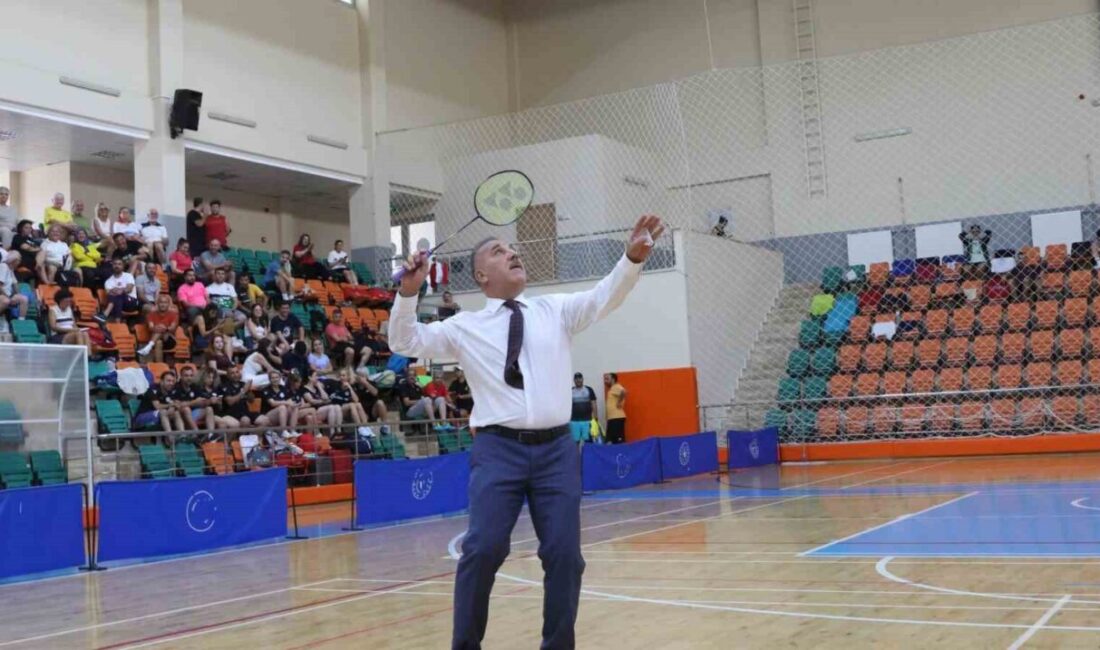 Aydın’ın Kuşadası ilçesinde düzenlenen Badminton Veteranlar Türkiye Şampiyonası’nda bir araya