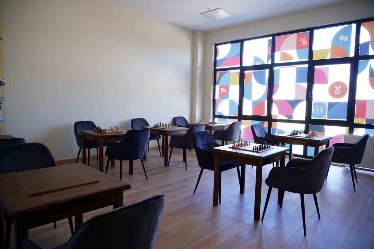 Esenler’de bulunan amatör futbol kulüplerini tek bir çatı altında toplayarak