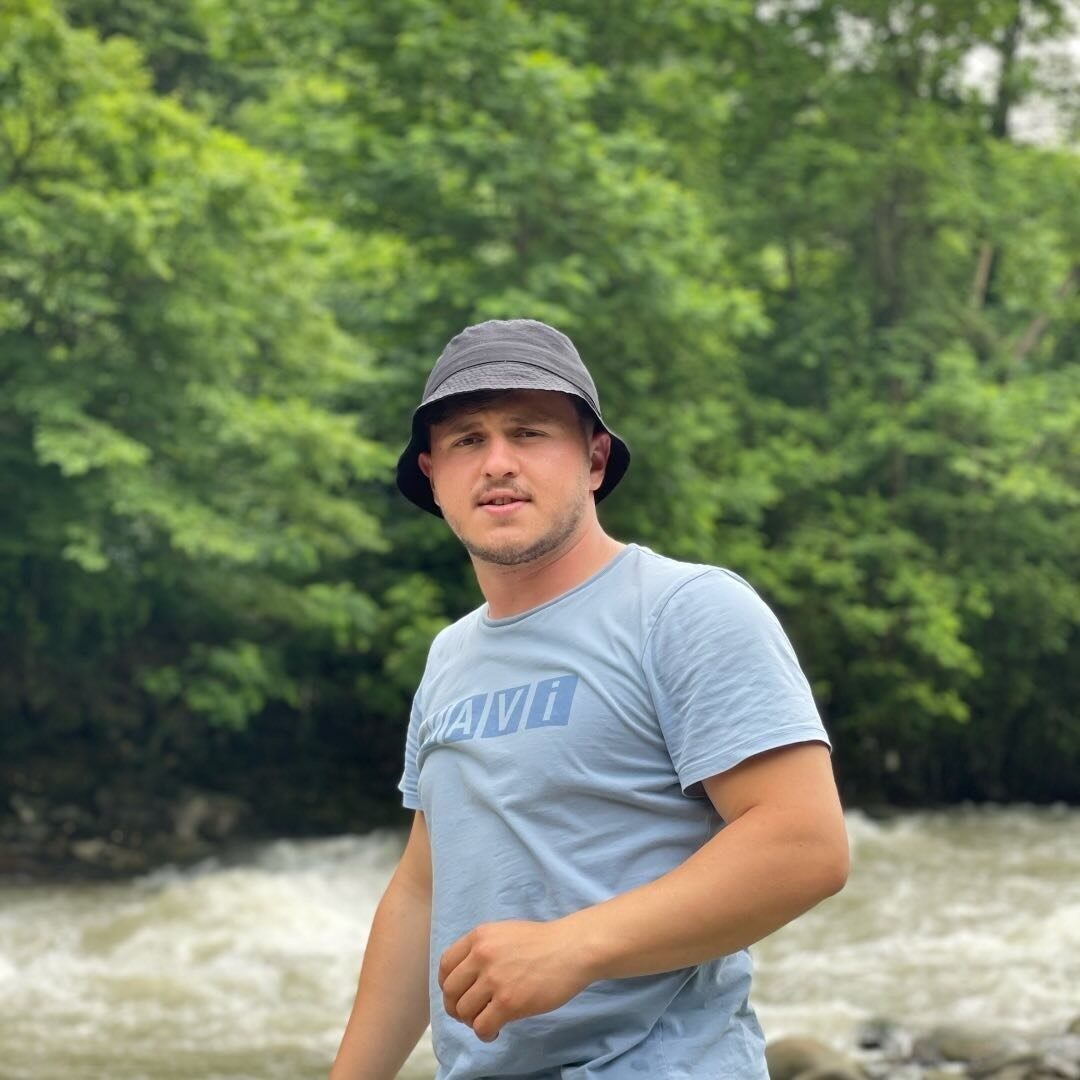 Düzce (İHA) – Düzce’nin Cumayeri ilçesinde bir genç, tutukluk yapan