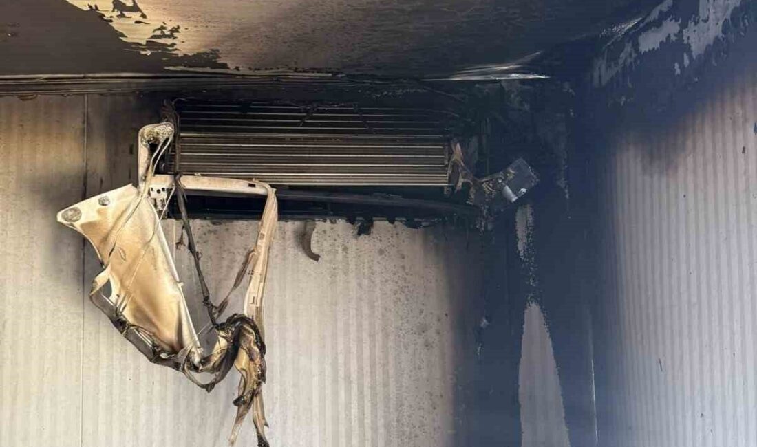 Adıyaman’da üç gün boyunca açık bırakılan bir klima, konteynerde yangına