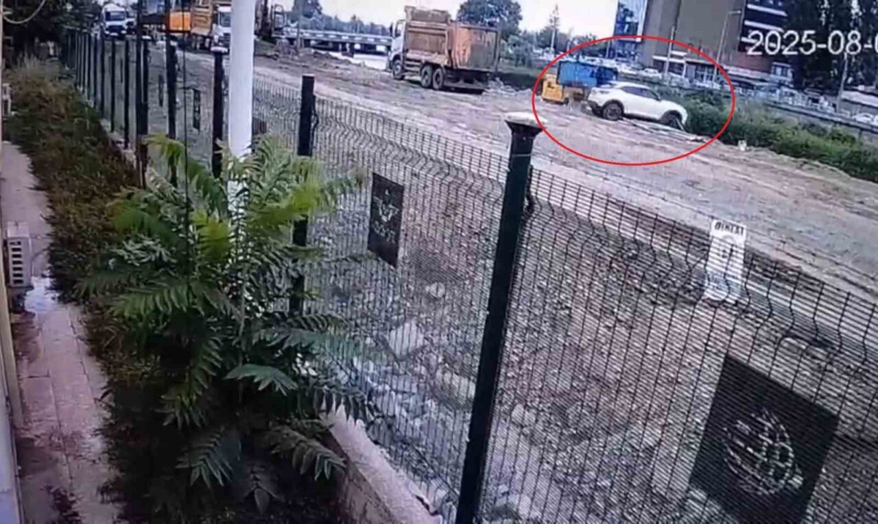 Samsun’un İlkadım ilçesinde dönüş yapmak isteyen SUV tipi araç Mert