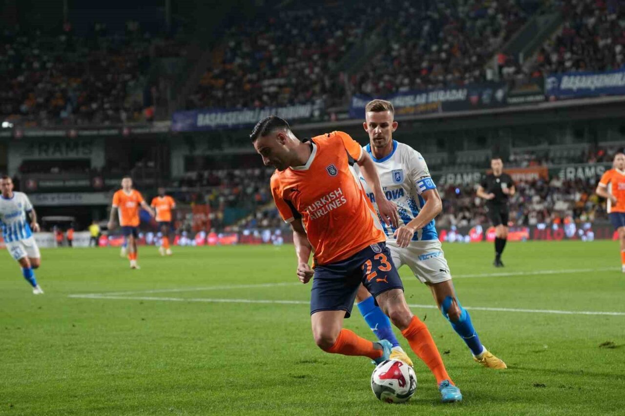 UEFA Konferans Ligi Play-Off Turu ilk maçında Başakşehir, sahasında Rumen