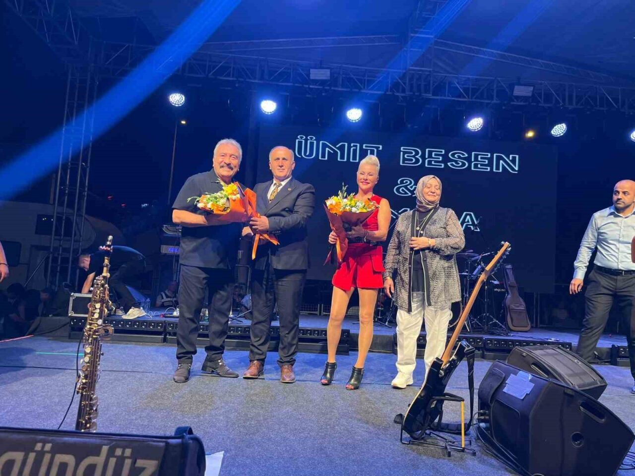 Aydın Büyükşehir Belediyesi ve İncirliova Belediyesi iş birliğiyle düzenlenen konserde