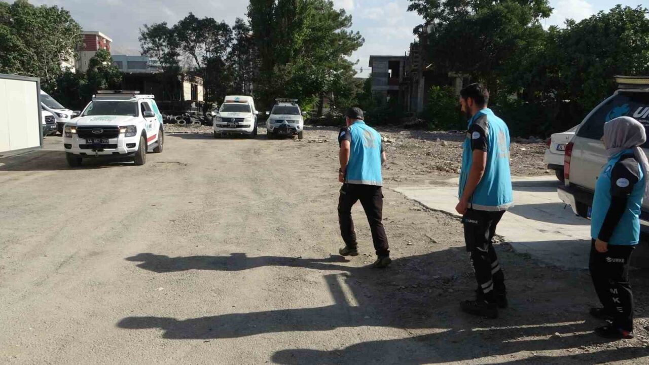 Malatya İl Sağlık Müdürlüğü’ne bağlı Ulusal Medikal Kurtarma Ekibi (UMKE),