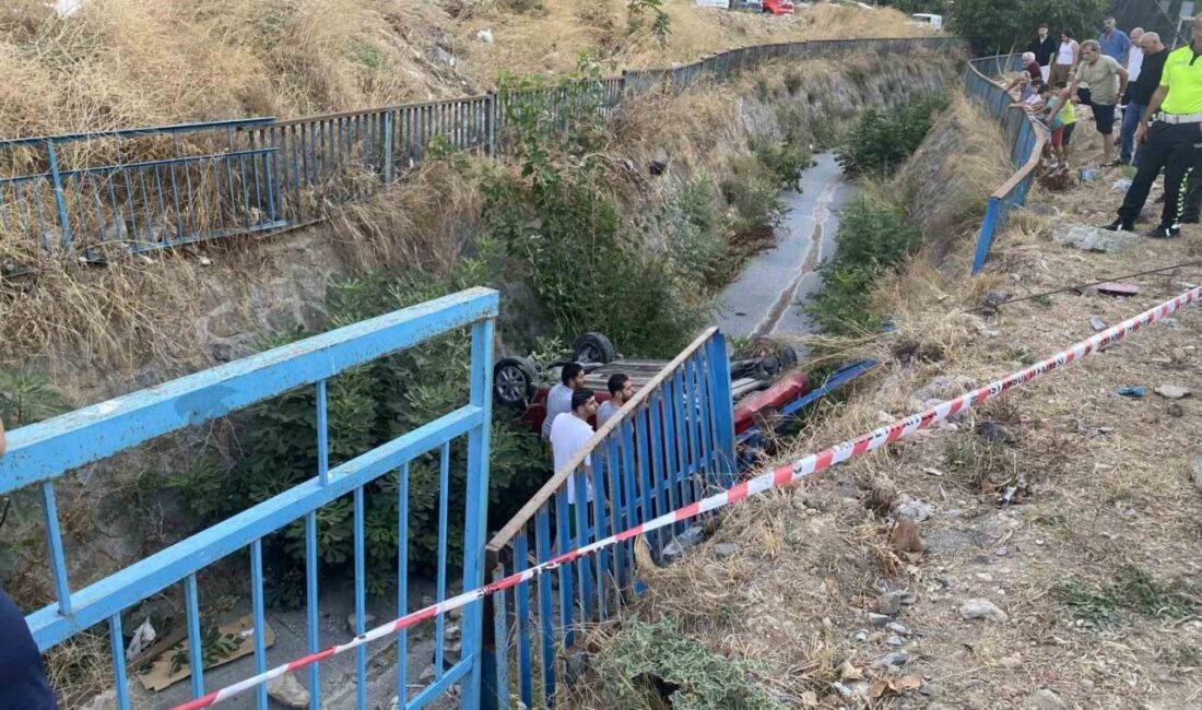 Ümraniye’de iki otomobilin çarpıştığı kazada sürücüsünün kontrolünü kaybettiği bir araç