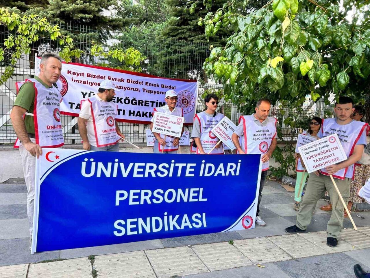 Üniversite İdari Personel Sendikası (ÜNİ-PER-SEN) Çalışma ve Sosyal Güvenlik Bakanlığı