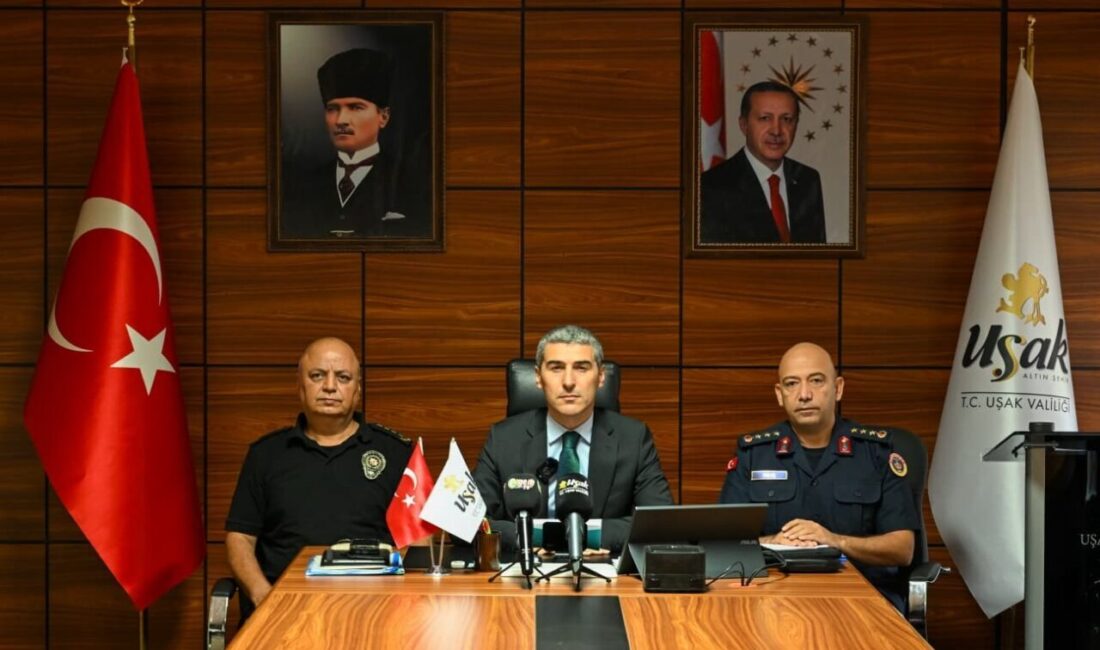 Uşak Valisi Naci Aktaş, Güvenlik ve Asayiş Bilgilendirme Toplantısı’nda 1